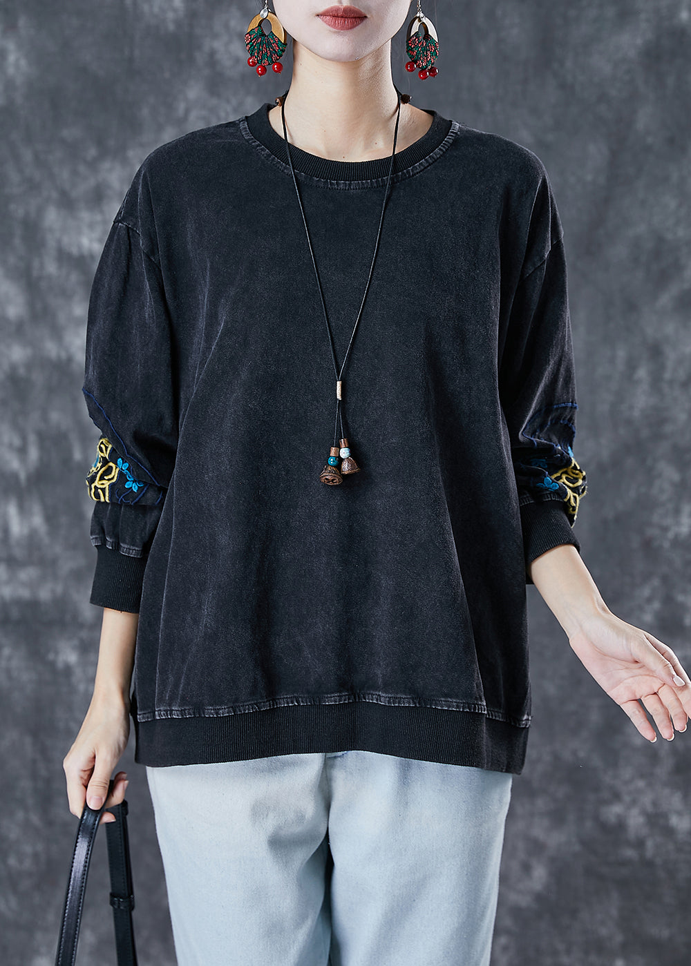 Classic Vintage Pullover with a Flattering Fit