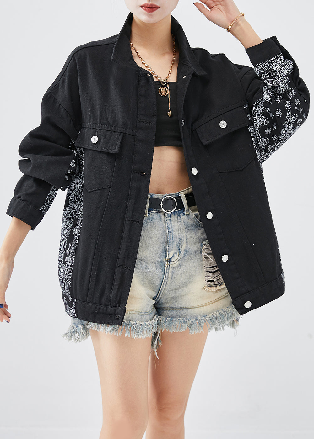 Effortlessly Elegant Coat with a Timeless Design