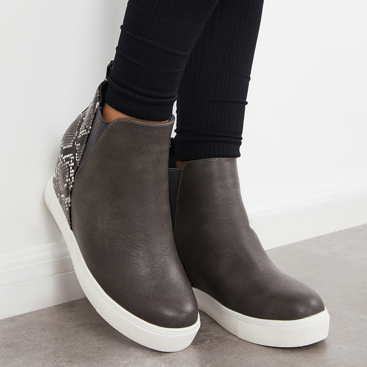 Graceful Orthopedic Sneakers for Modern Look