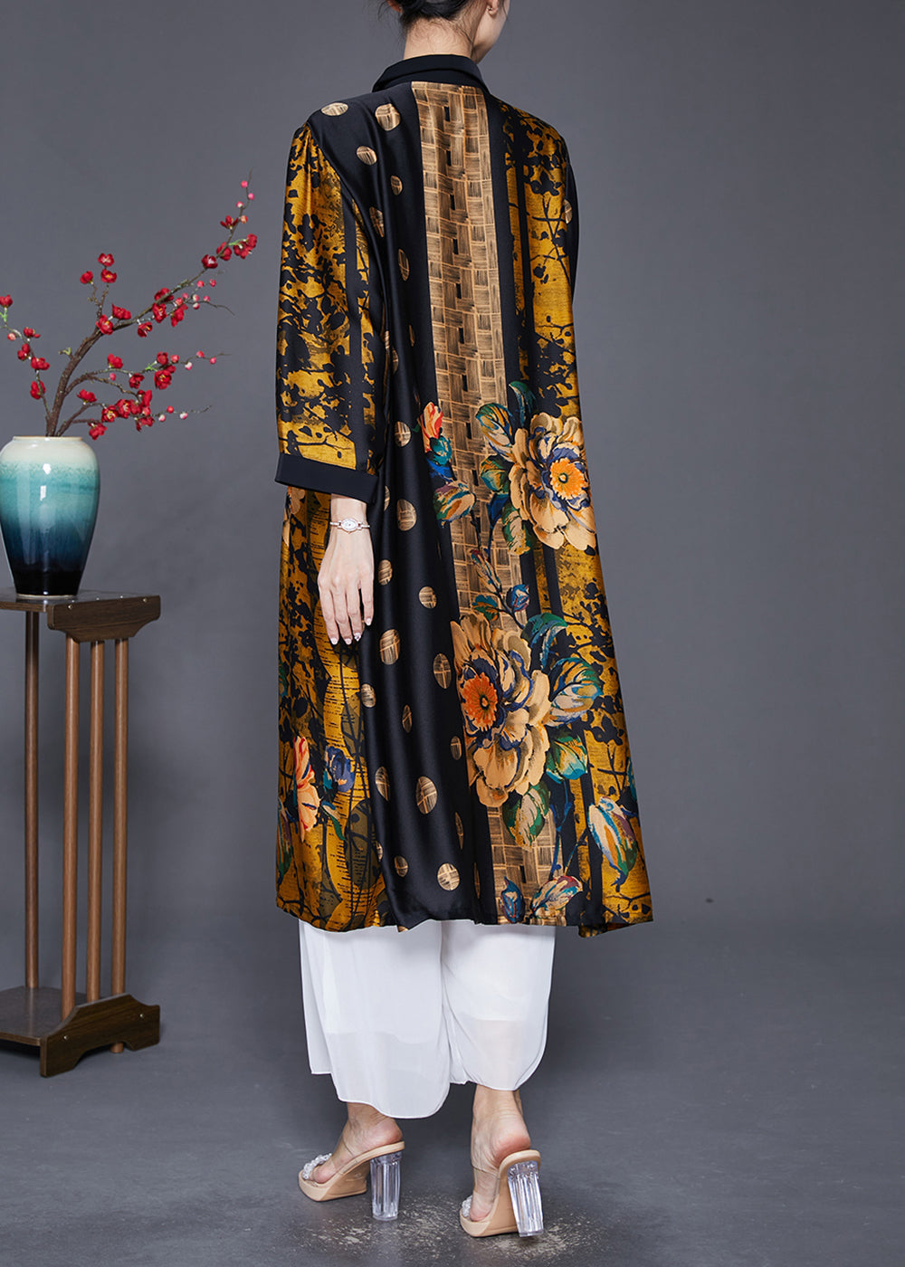 Classic Vintage & Enduringly Stylish Coat
