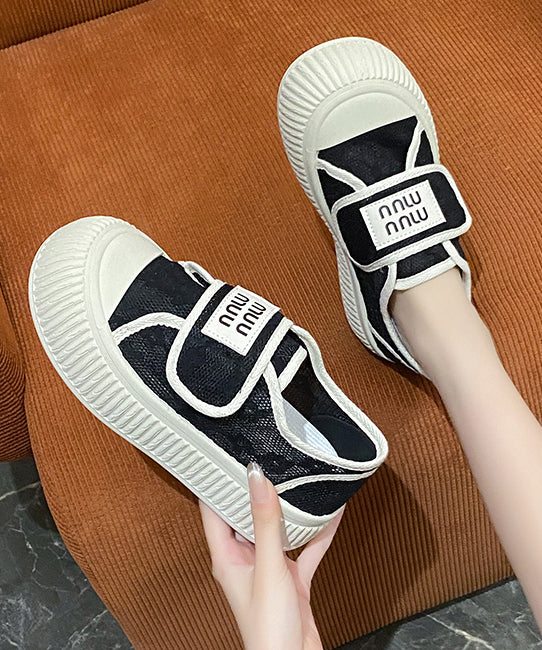 Chic Orthopedic Flats with Unique Design