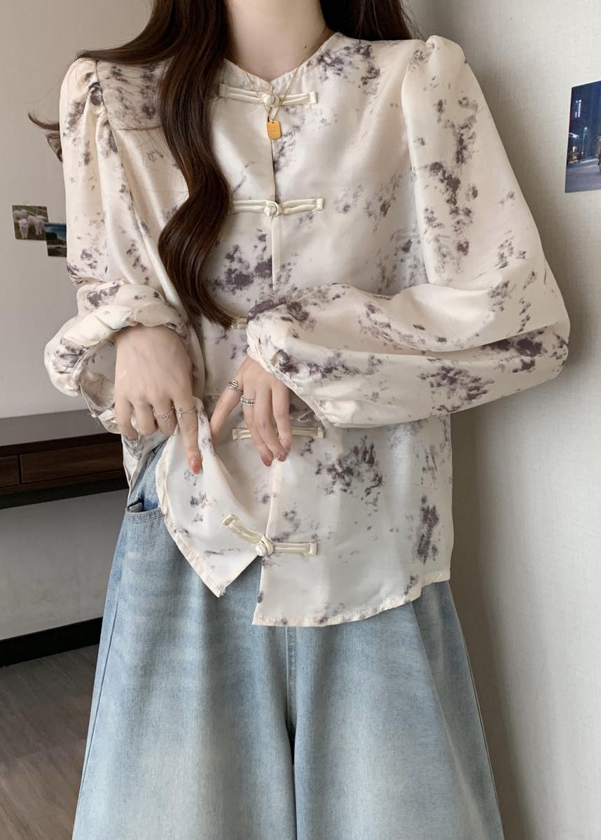 Elegantly Styled Blouse for Everyday Wear