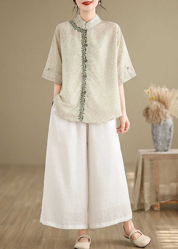Classic Vintage Top with a Flattering Fit