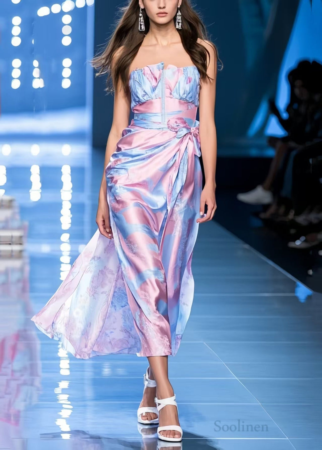 Well Tailored Dress with a Graceful Silhouette