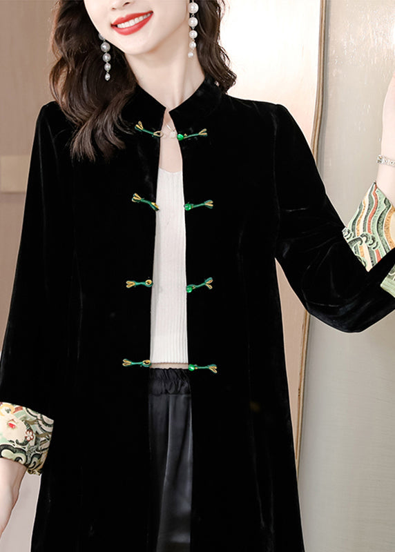 Sophisticated Coat with a Clean Classic Look