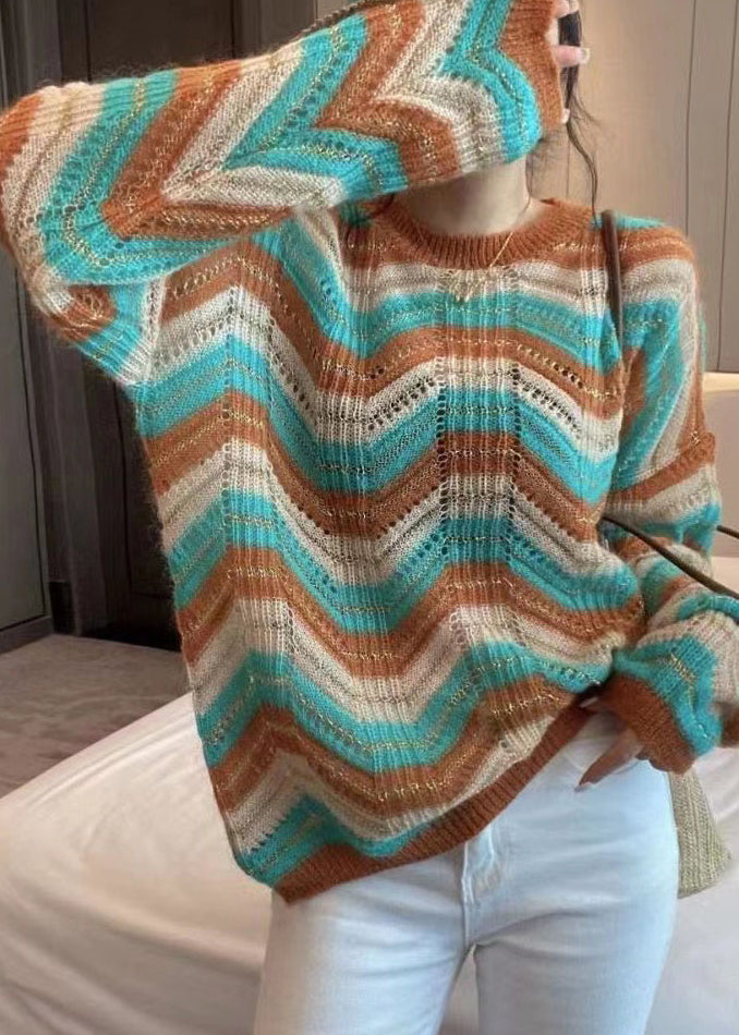 Effortlessly Elegant Sweater with a Timeless Design