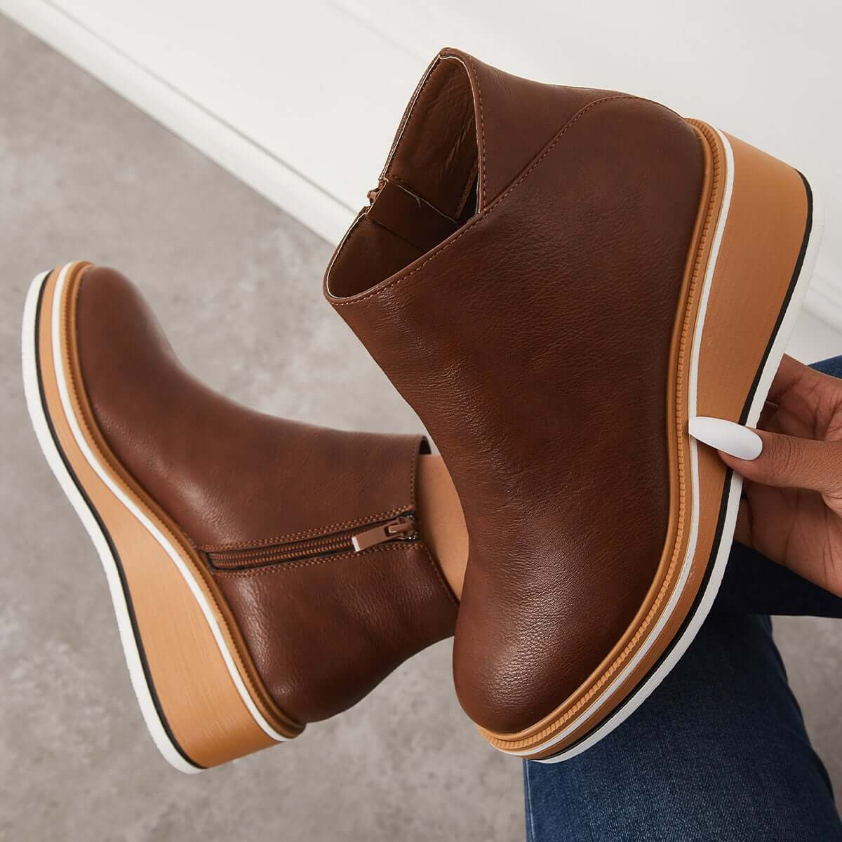 Classic Orthopedic Sneakers with Timeless Style