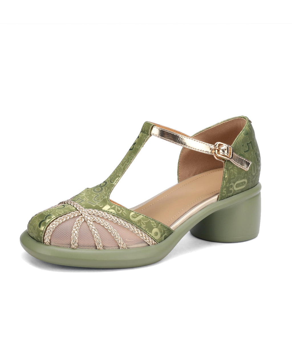 Graceful Orthopedic Sandals for Modern Look