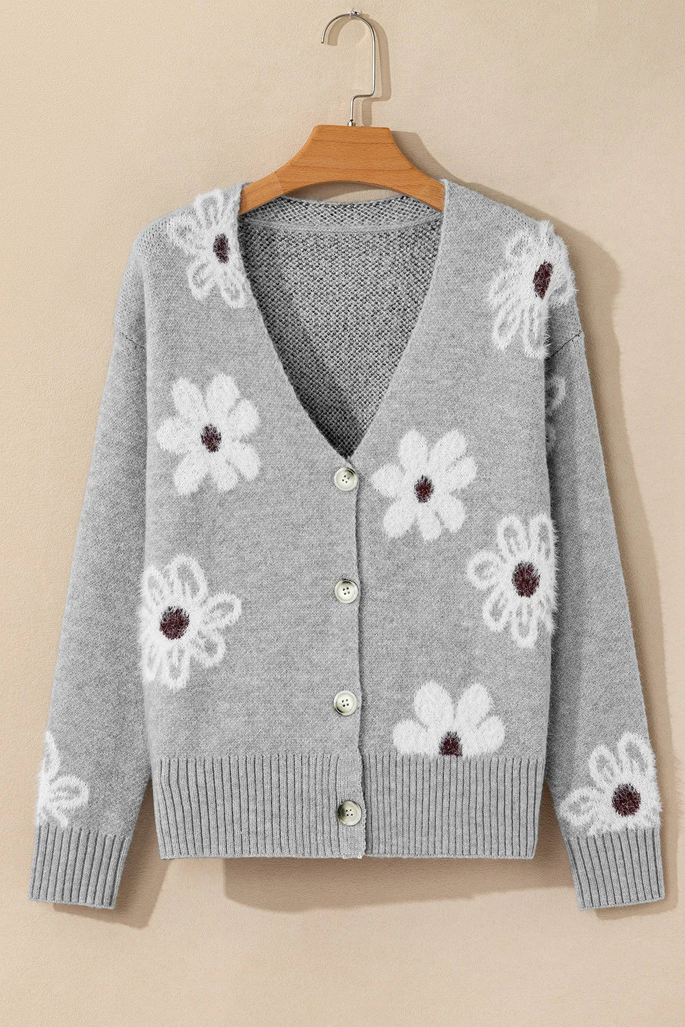 Well Tailored Cardigan with a Graceful Silhouette