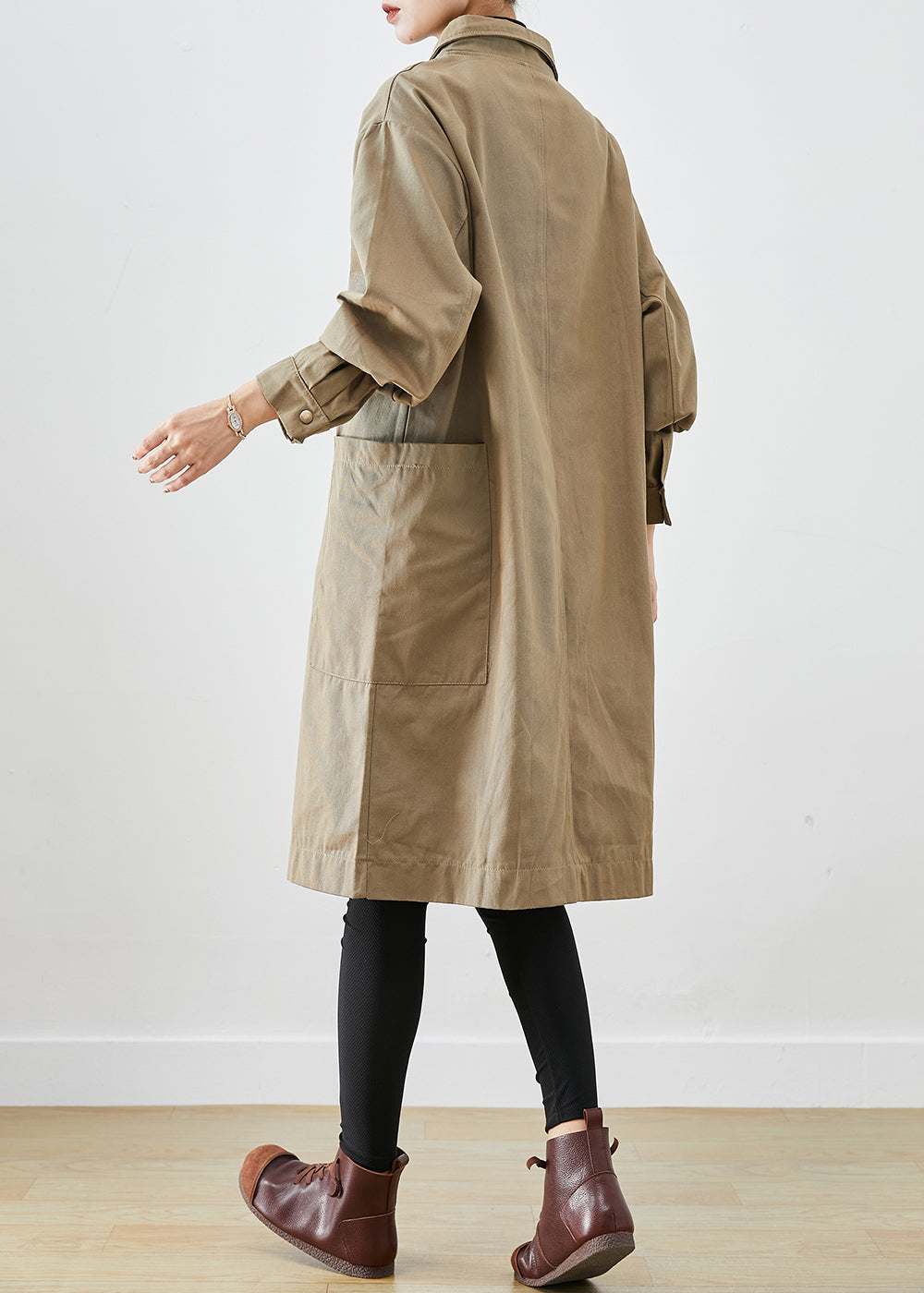 Beautifully Finished Coat in a Timeless Design