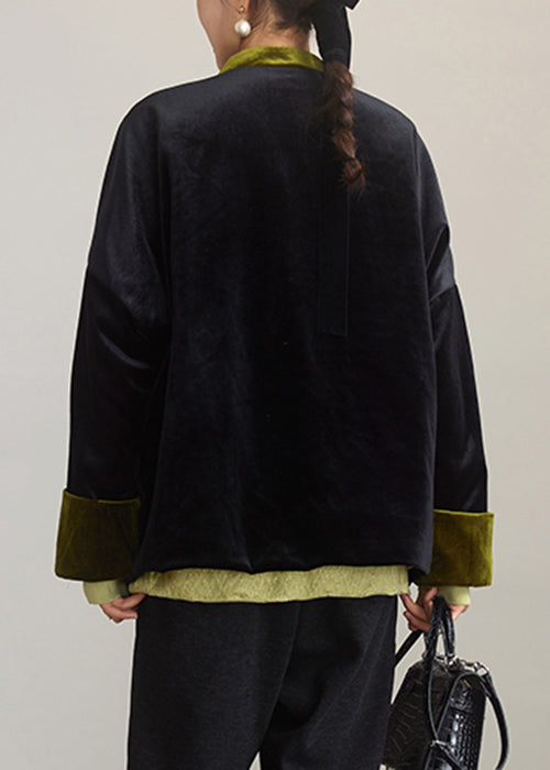 Beautifully Finished Coat in a Timeless Design
