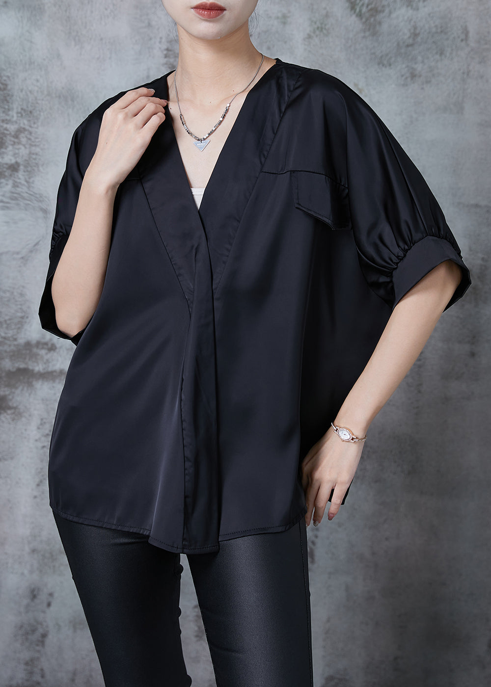 Well Tailored Shirt with a Graceful Silhouette