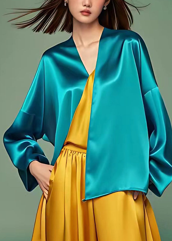 Well Tailored Top with a Graceful Silhouette
