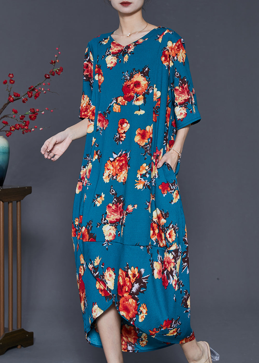 Classic Vintage Dress with a Flattering Fit