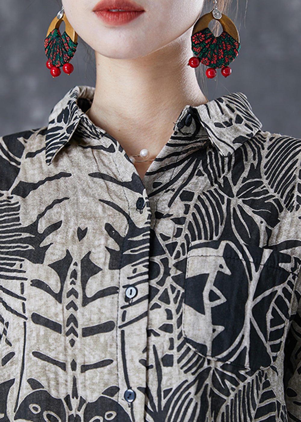 Well Tailored Shirt with a Graceful Silhouette