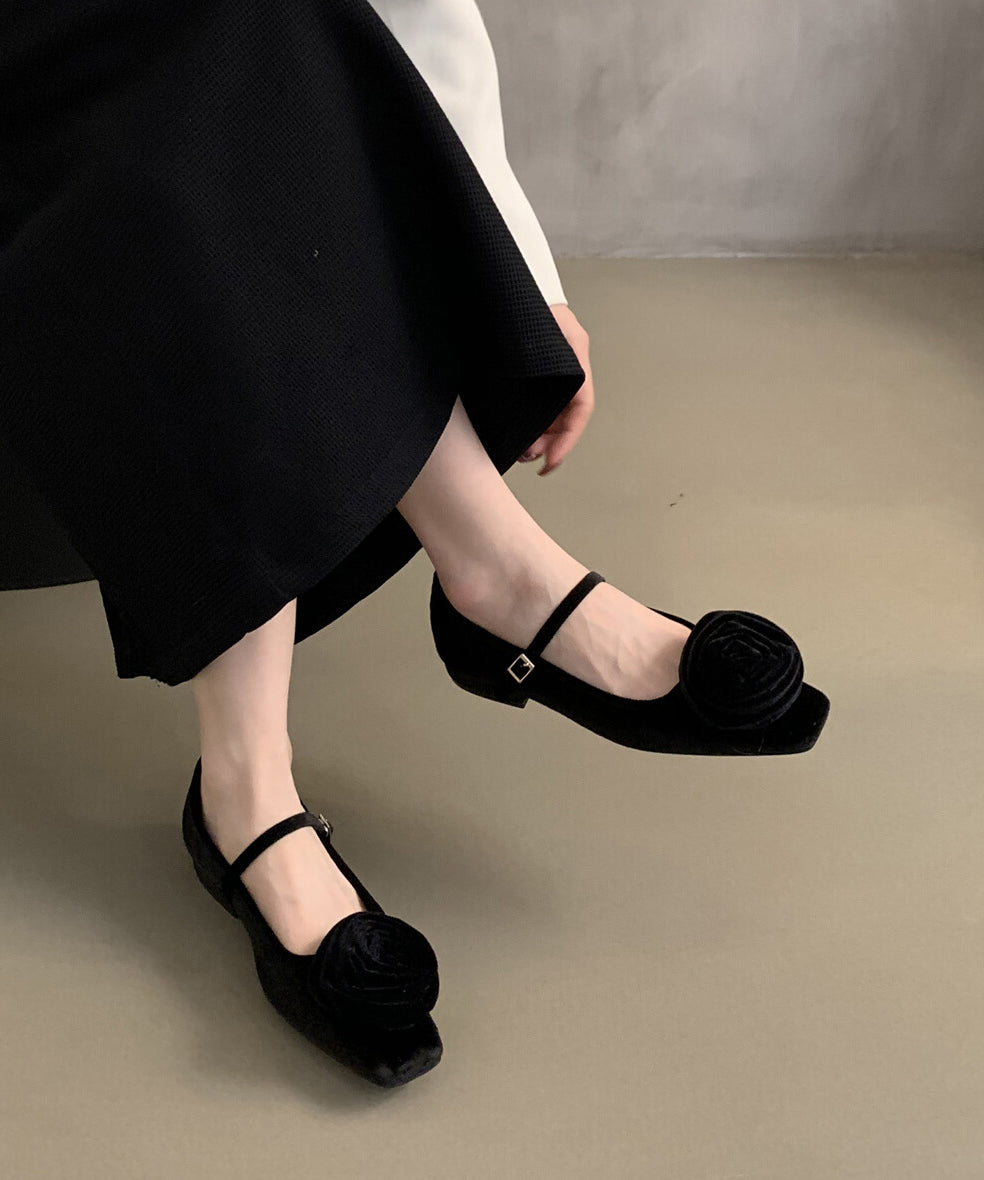 Graceful Orthopedic Shoes for Modern Look