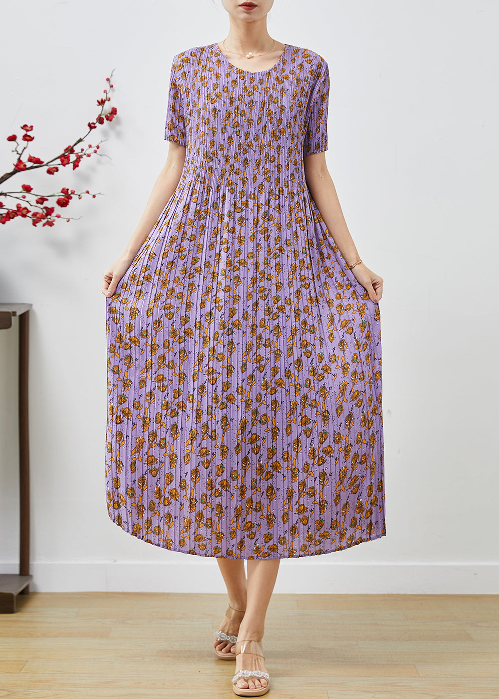 Well Tailored Dress with a Graceful Silhouette