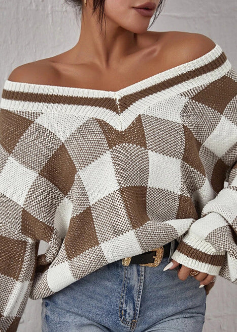 Effortlessly Elegant Sweater with a Timeless Design