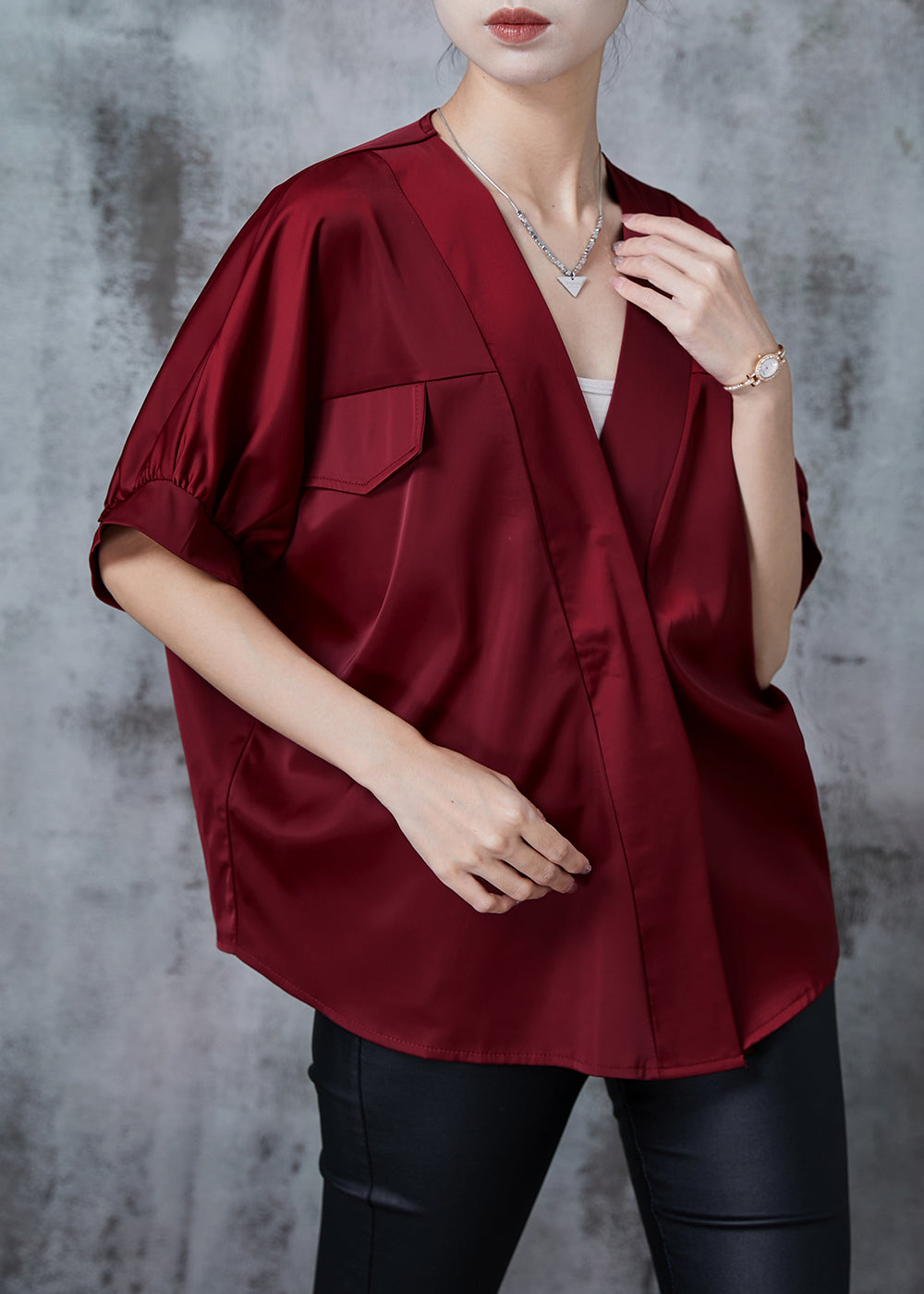 Effortlessly Elegant Shirt with a Timeless Design
