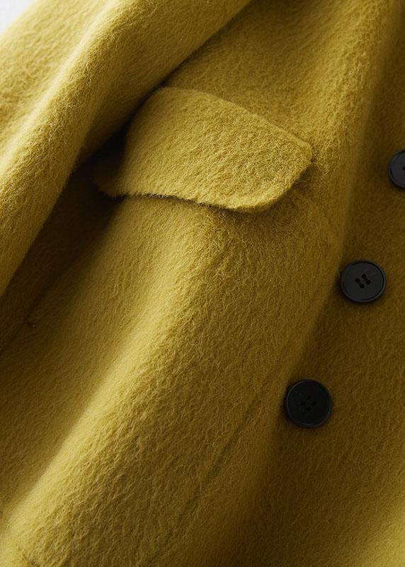 Classic Vintage & Enduringly Stylish Coat