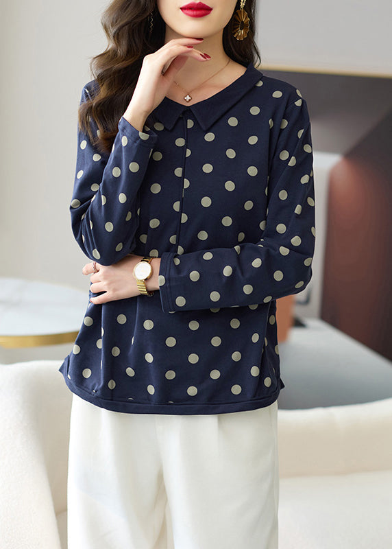 Well Tailored Top with a Graceful Silhouette