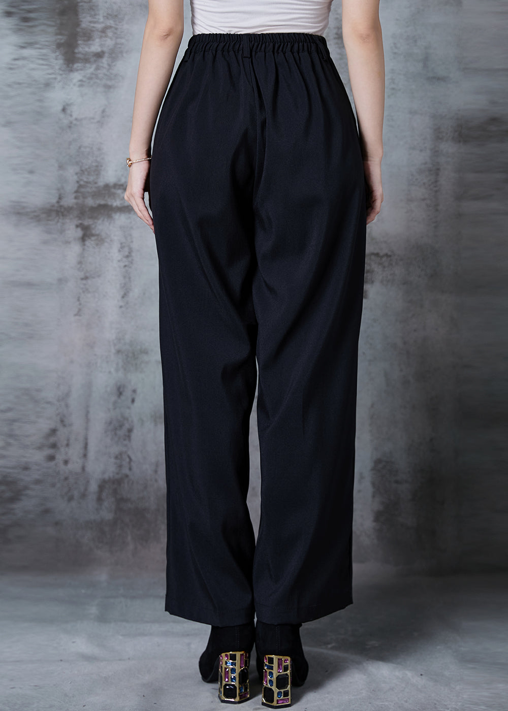 Gracefully Styled Pants for Any Occasion