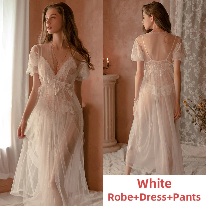 Finely Styled Dress with a Classic Vintage Look