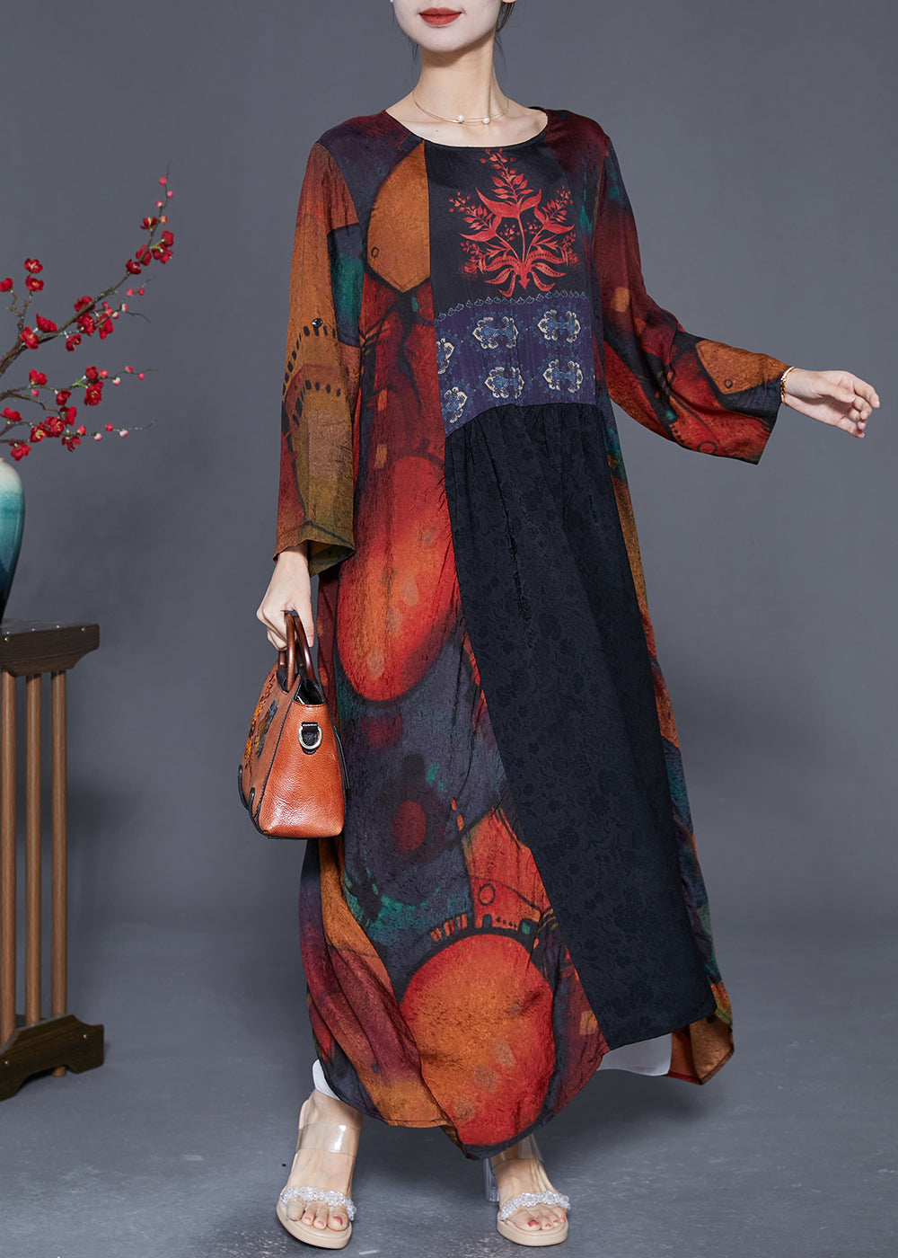 Well Tailored Dress with a Graceful Silhouette