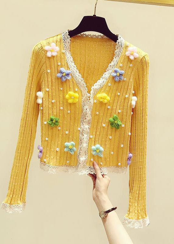 Well Tailored Sweater with a Graceful Silhouette