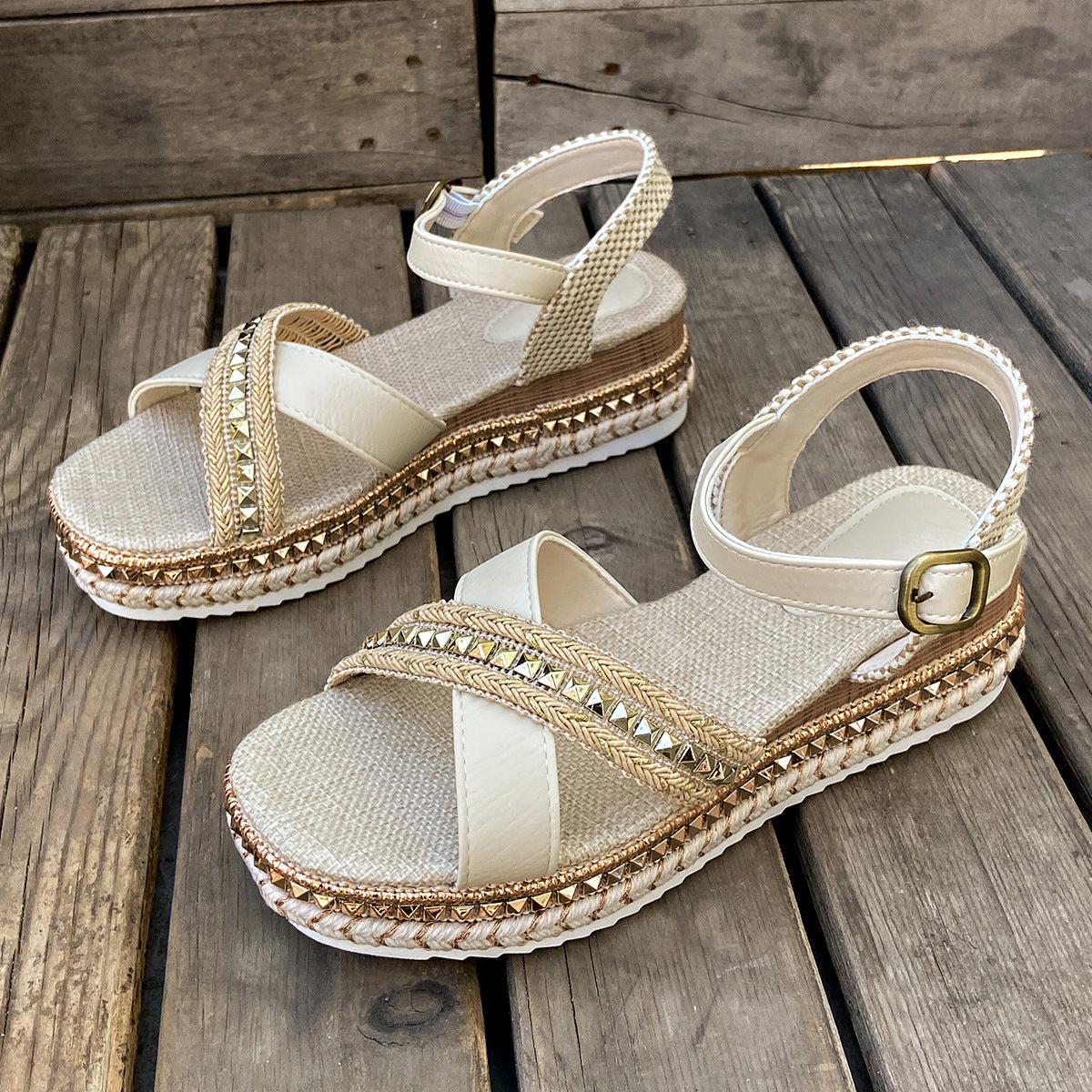 Graceful Orthopedic Sandals for Modern Look
