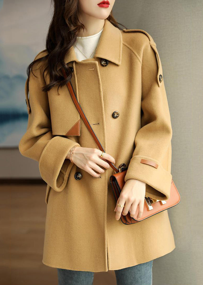 Effortlessly Elegant Coat with a Timeless Design