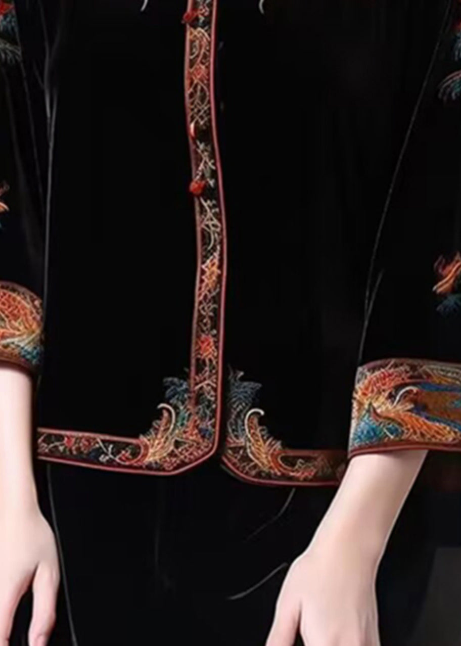Well Tailored Top with a Graceful Silhouette