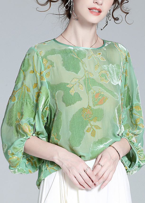 Beautifully Finished Top in a Timeless Design