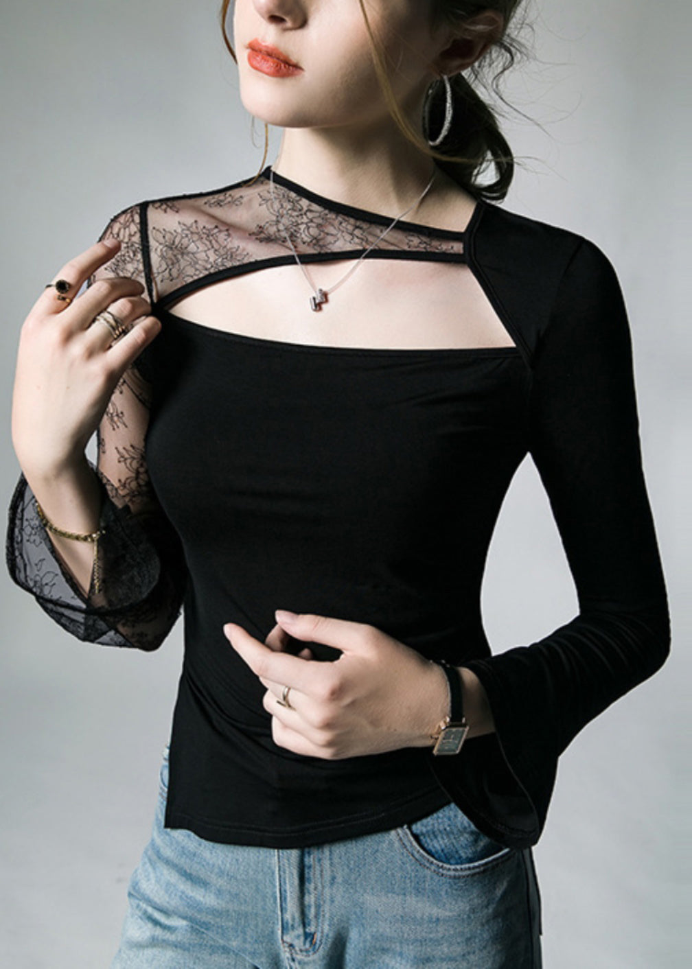 Effortlessly Elegant Shirt with a Timeless Design