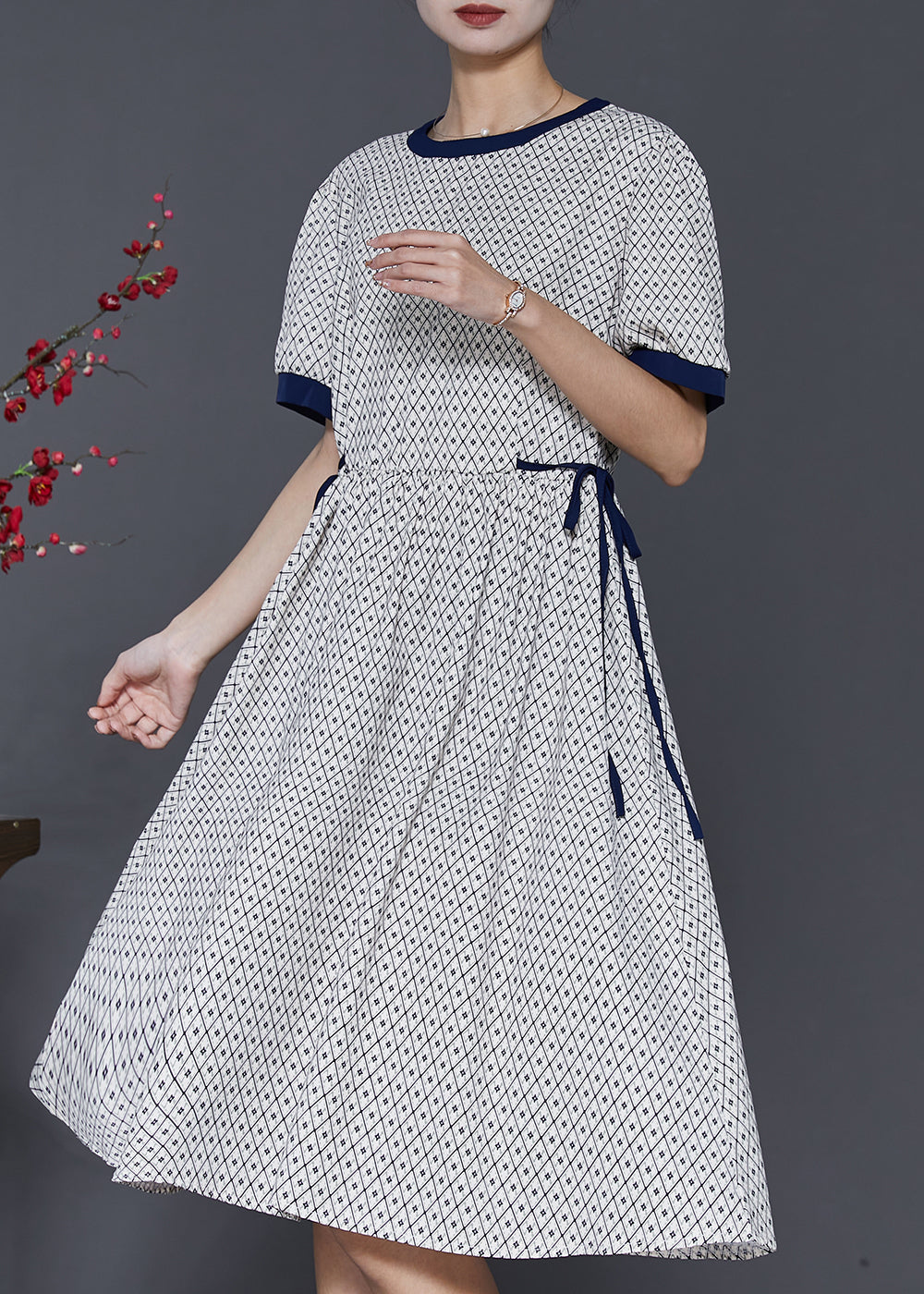 Classic Vintage Dress with a Flattering Fit
