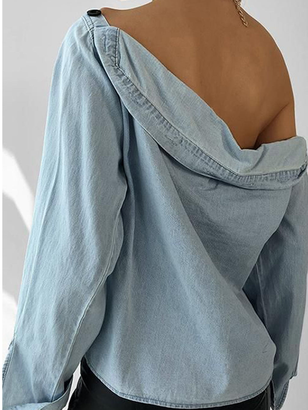 Beautifully Finished Shirt in a Timeless Design
