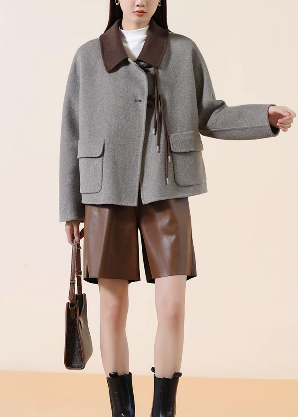Effortlessly Elegant Coat with a Timeless Design