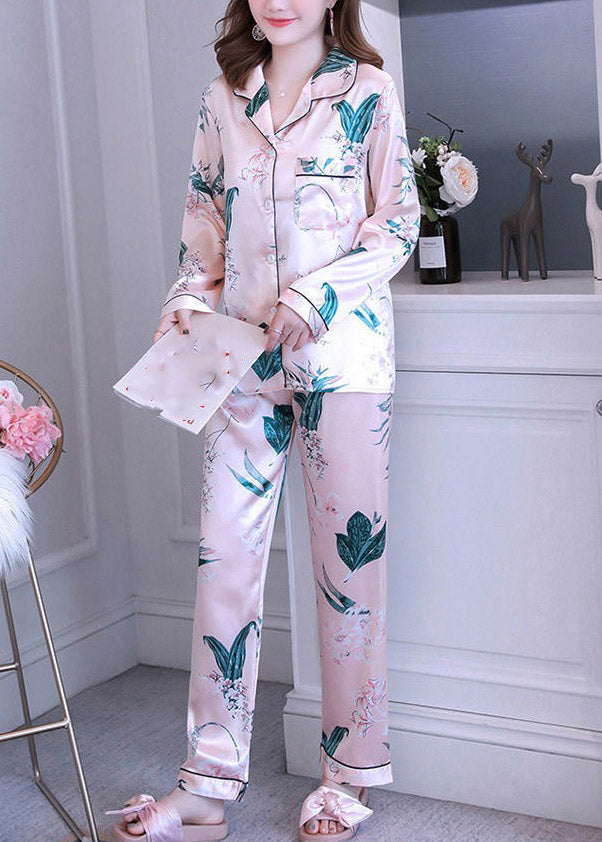 Casually Elegant Garment with a Refined Edge