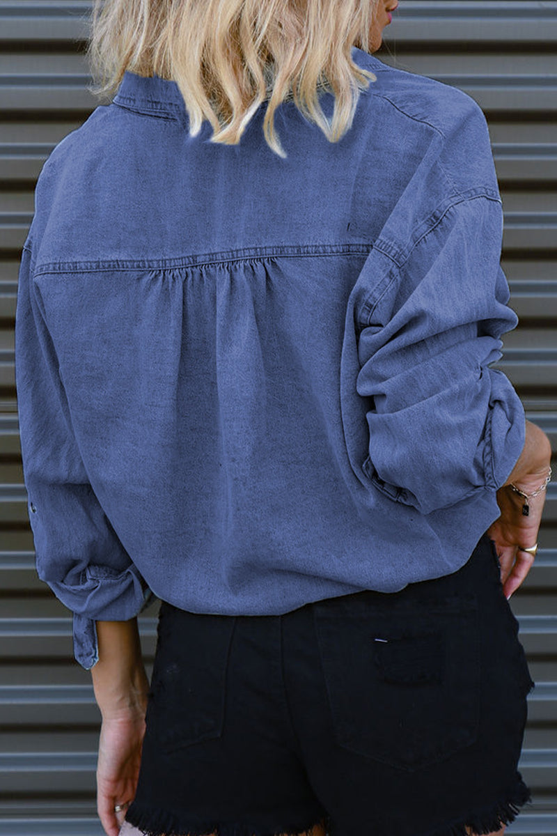 Classic Vintage Shirt with a Flattering Fit