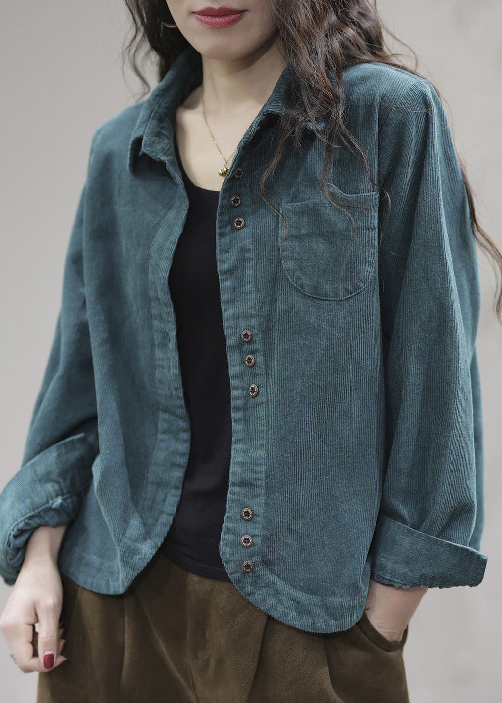 Beautifully Finished Coat in a Timeless Design