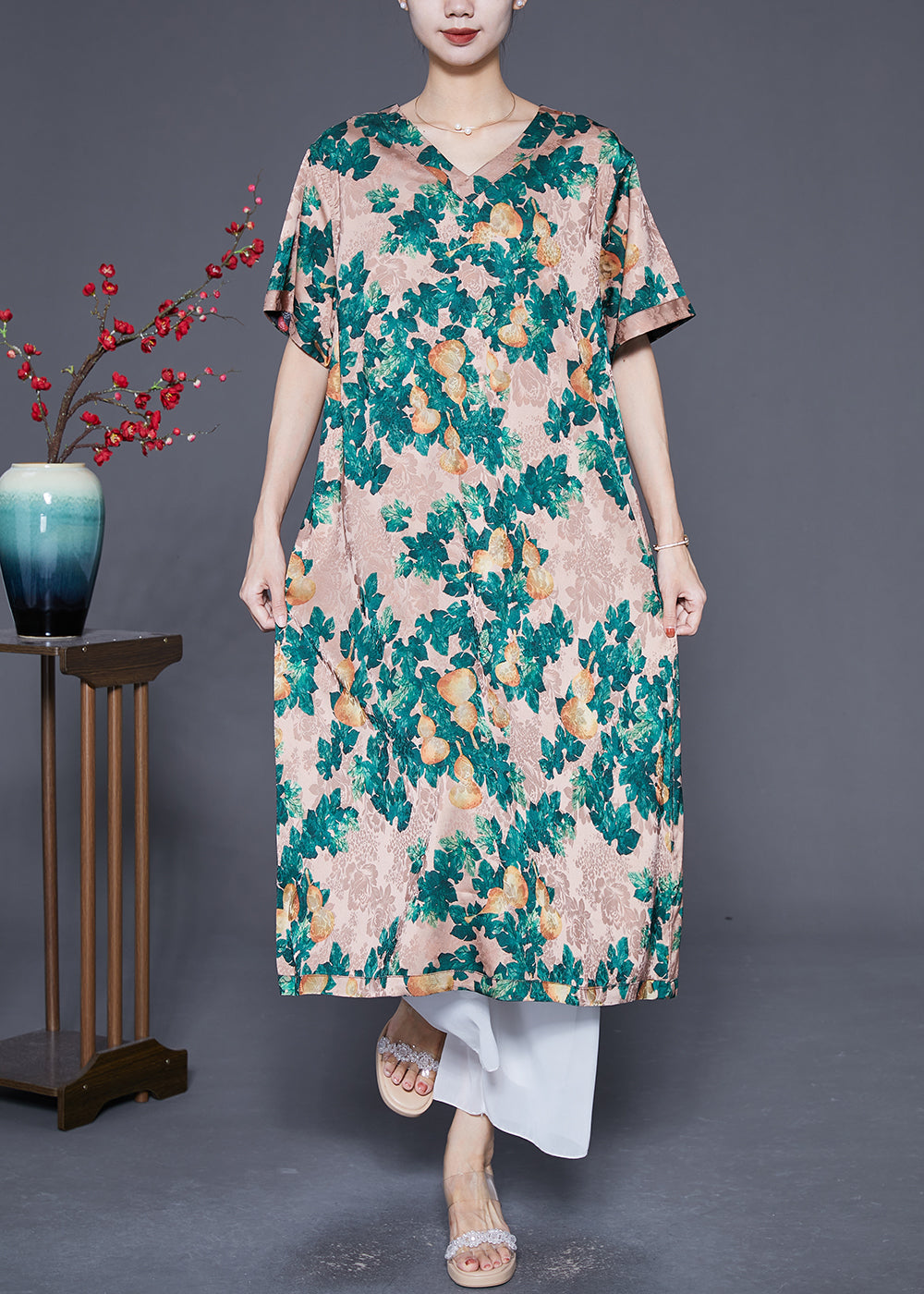 Sophisticated Dress with a Clean Classic Look