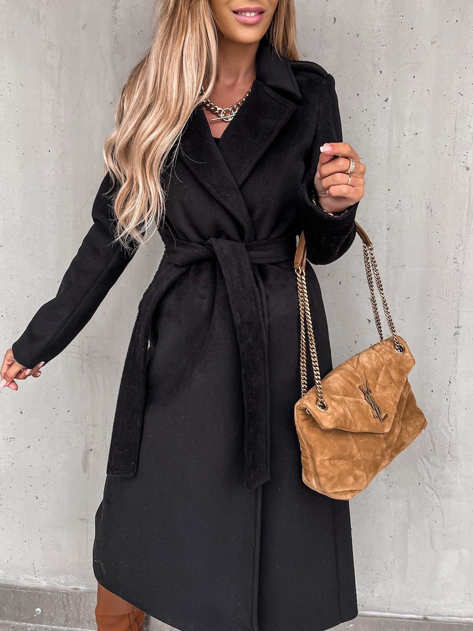 Classic Vintage Coat with a Flattering Fit
