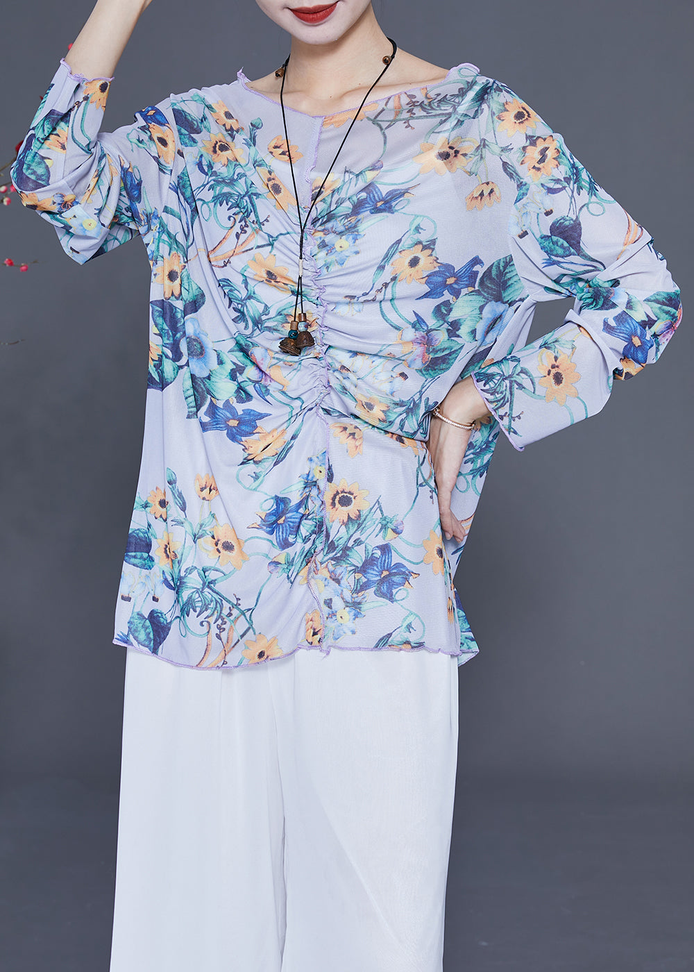 Effortlessly Elegant Top with a Timeless Design