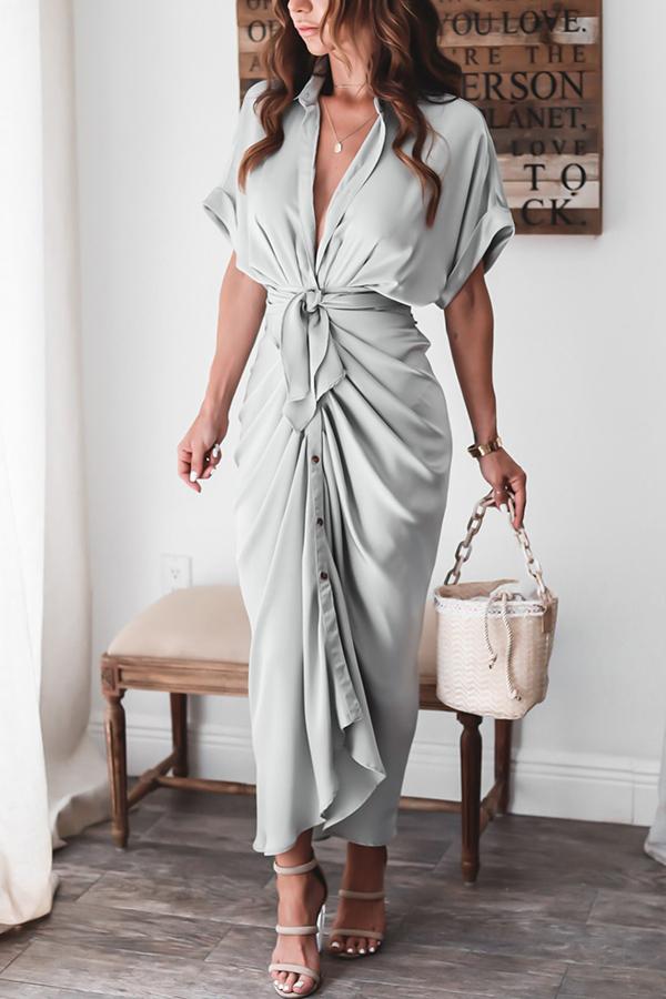 Beautifully Finished Dress in a Timeless Design