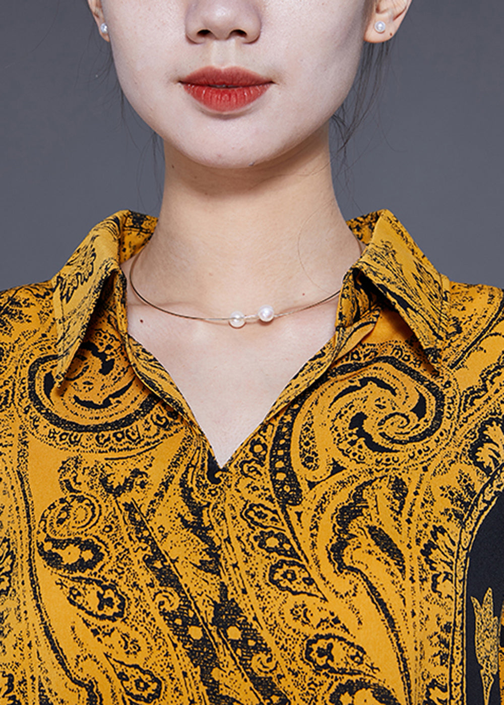 Effortlessly Elegant Shirt with a Timeless Design