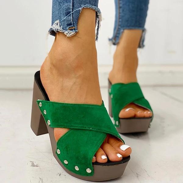 Graceful Orthopedic Sandals for Modern Look