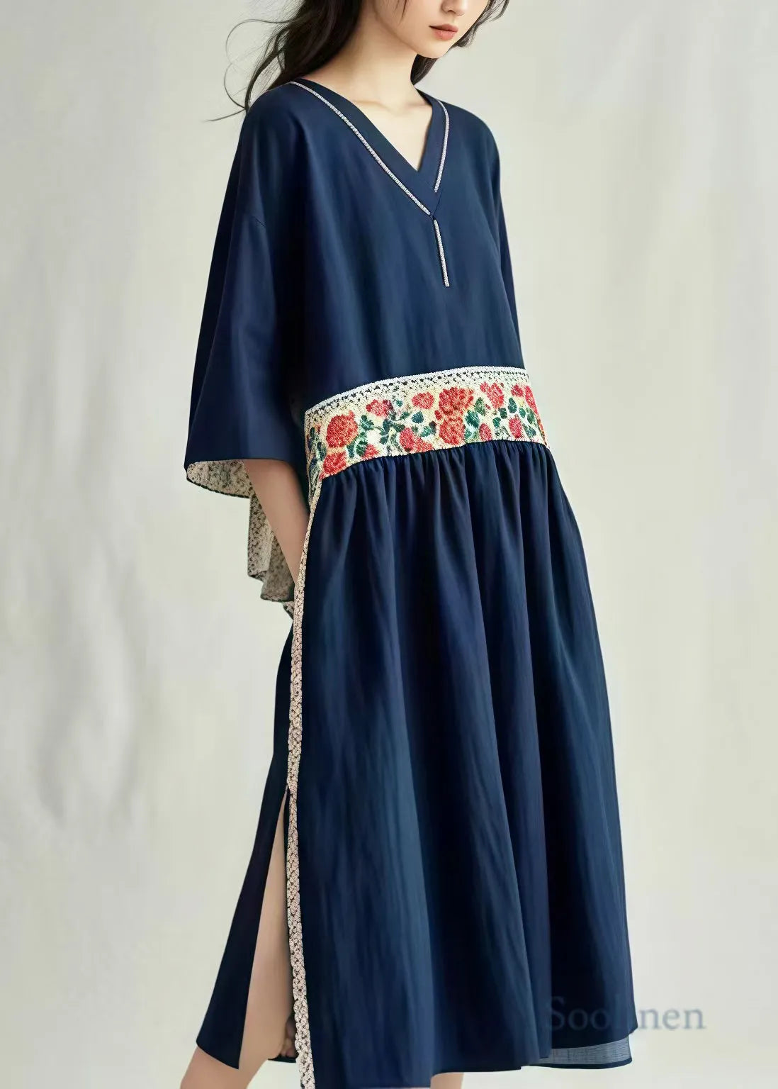 Beautifully Finished Dress in a Timeless Design