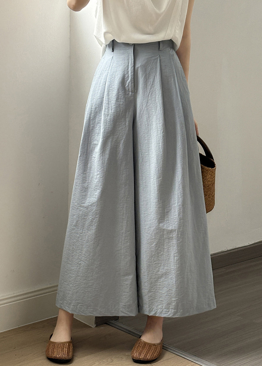 Classic Vintage Pants with a Flattering Fit