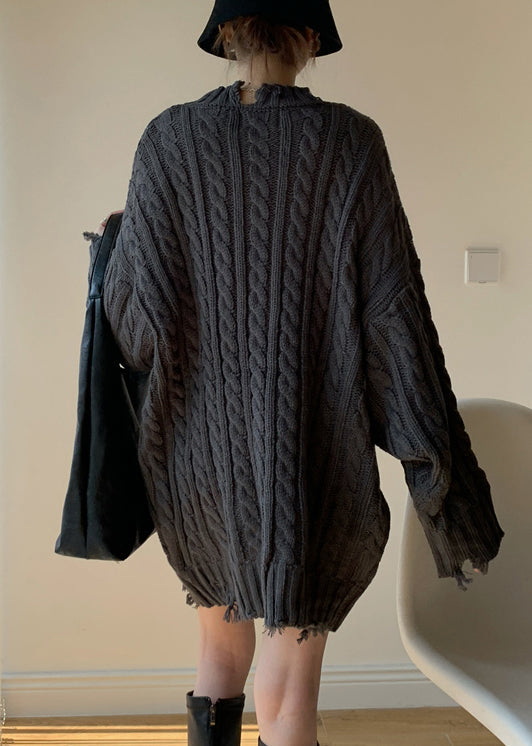 Well Tailored Sweater with a Graceful Silhouette