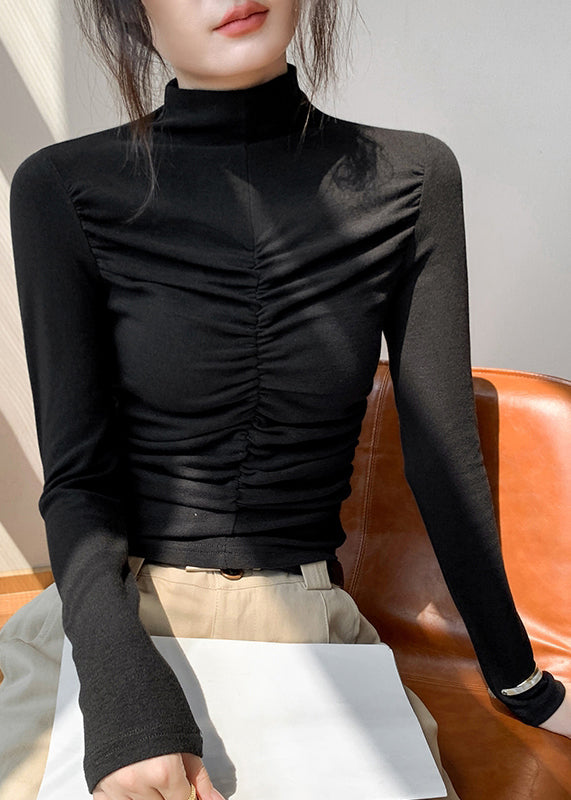 Well Tailored Top with a Graceful Silhouette